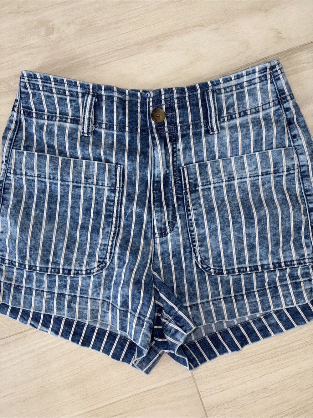 American Eagle Striped High Rise Denim Jean Shorts Women's Size 4 Retro Style